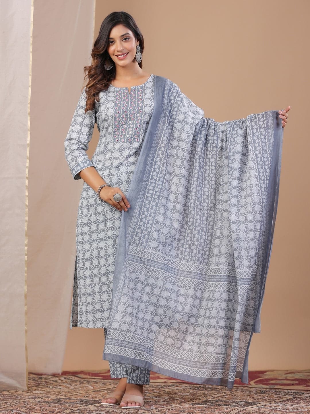 Gomachi Women's Grey Ethnic Motifs Printed Beads And Stones Pure Cotton Kurta With Trousers & With Dupatta