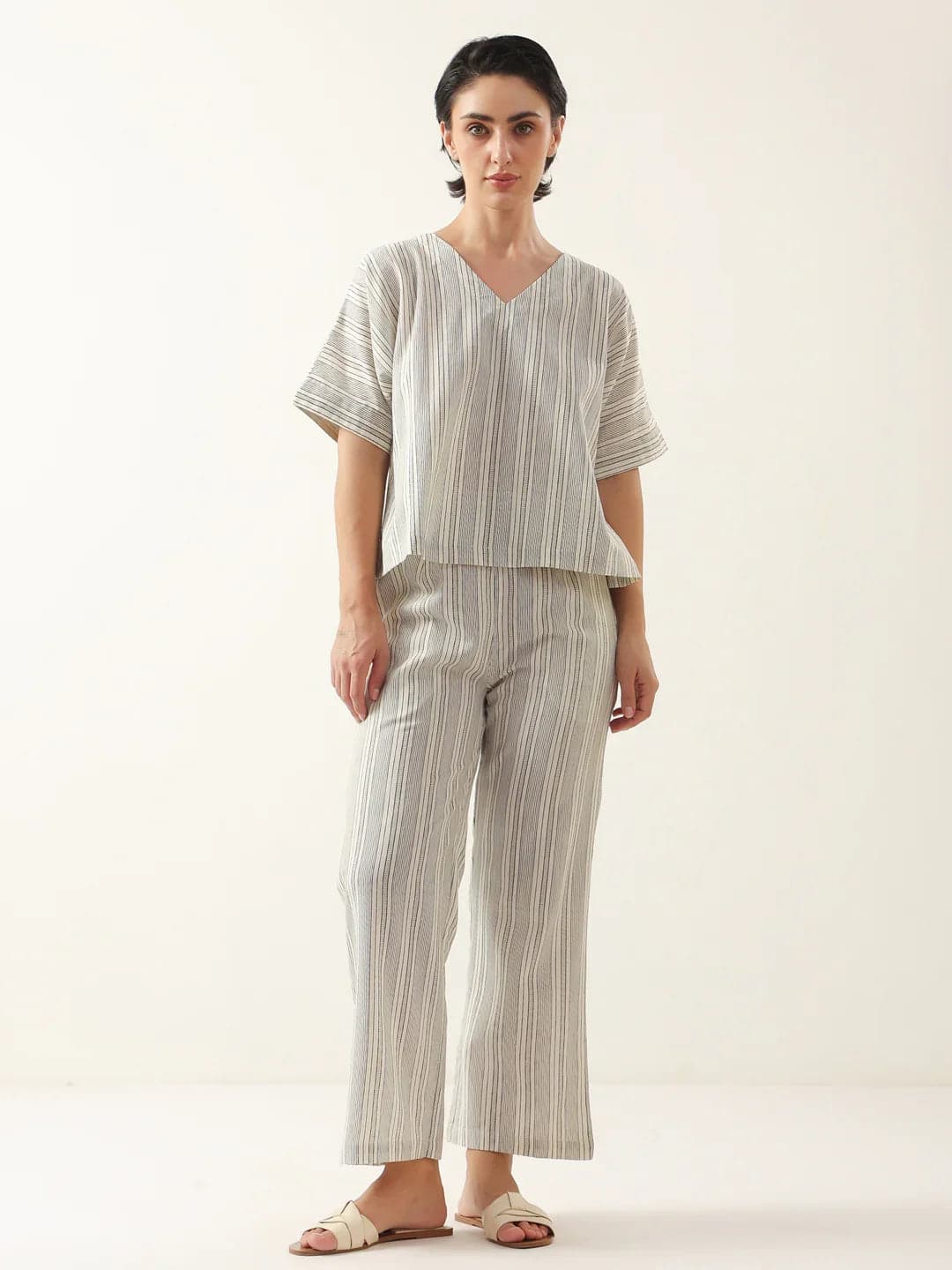 Gomachi Grey Color V-Neck Cotton Night Suit