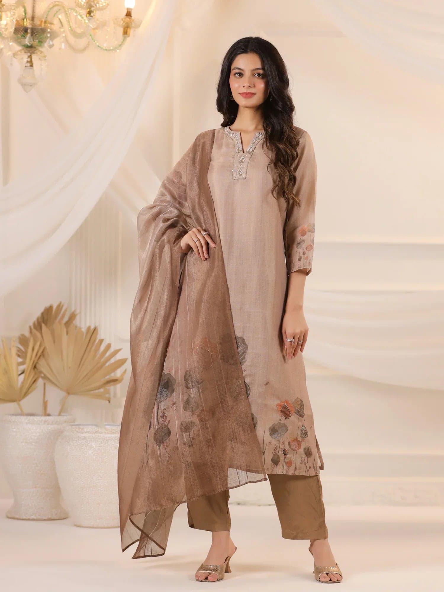 Gomachi Women's Brown Floral Printed Kurta Set With Dupatta